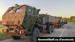 Реактивные системы залпового огня HIMARS на запорожском направлении фронта, 4 июля 2022 года